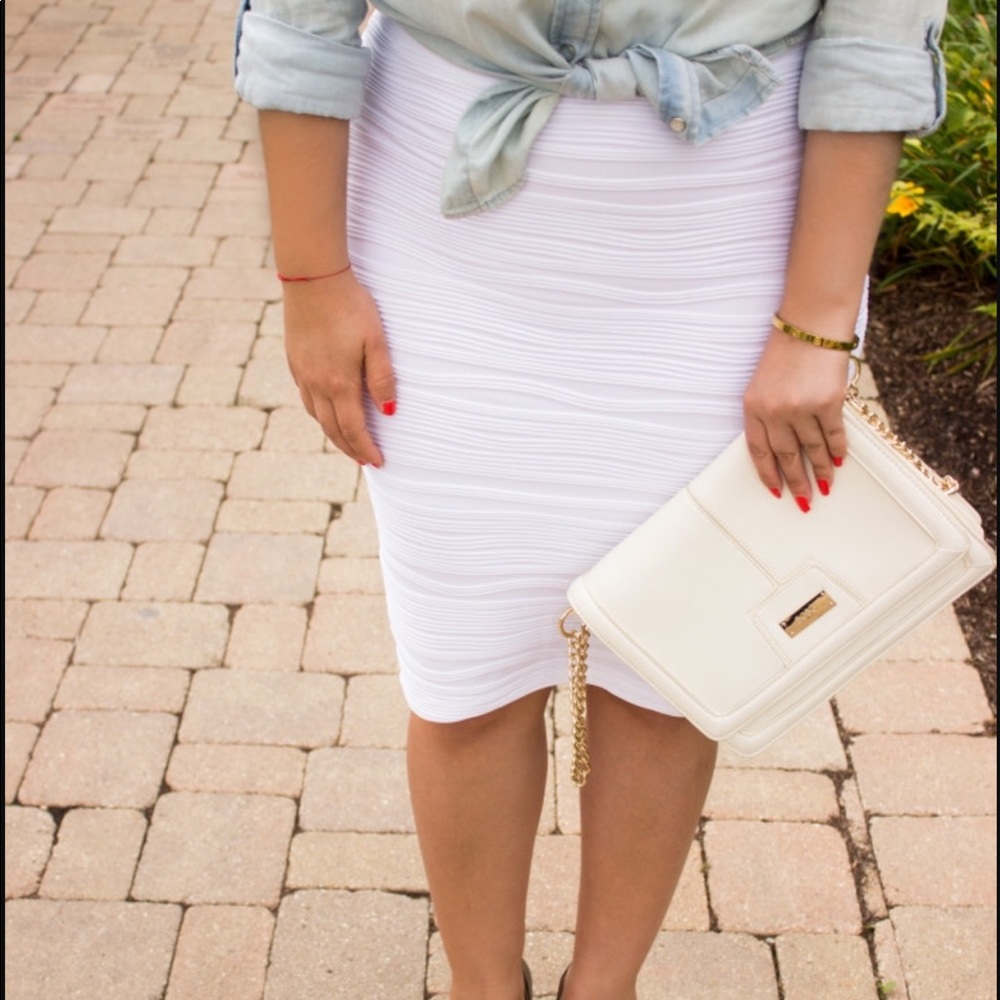 Jennifer Lopez White Pencil Skirt